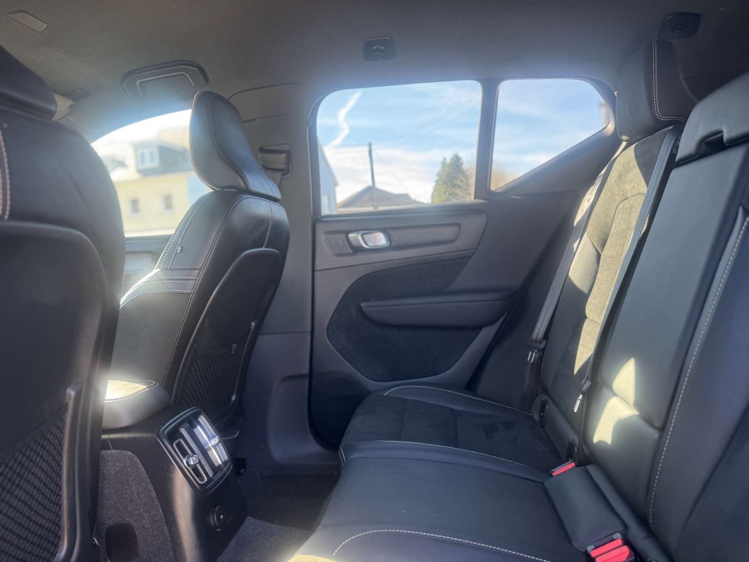 Used Volvo XC40 2021 for sale - 77931801: Photo 29