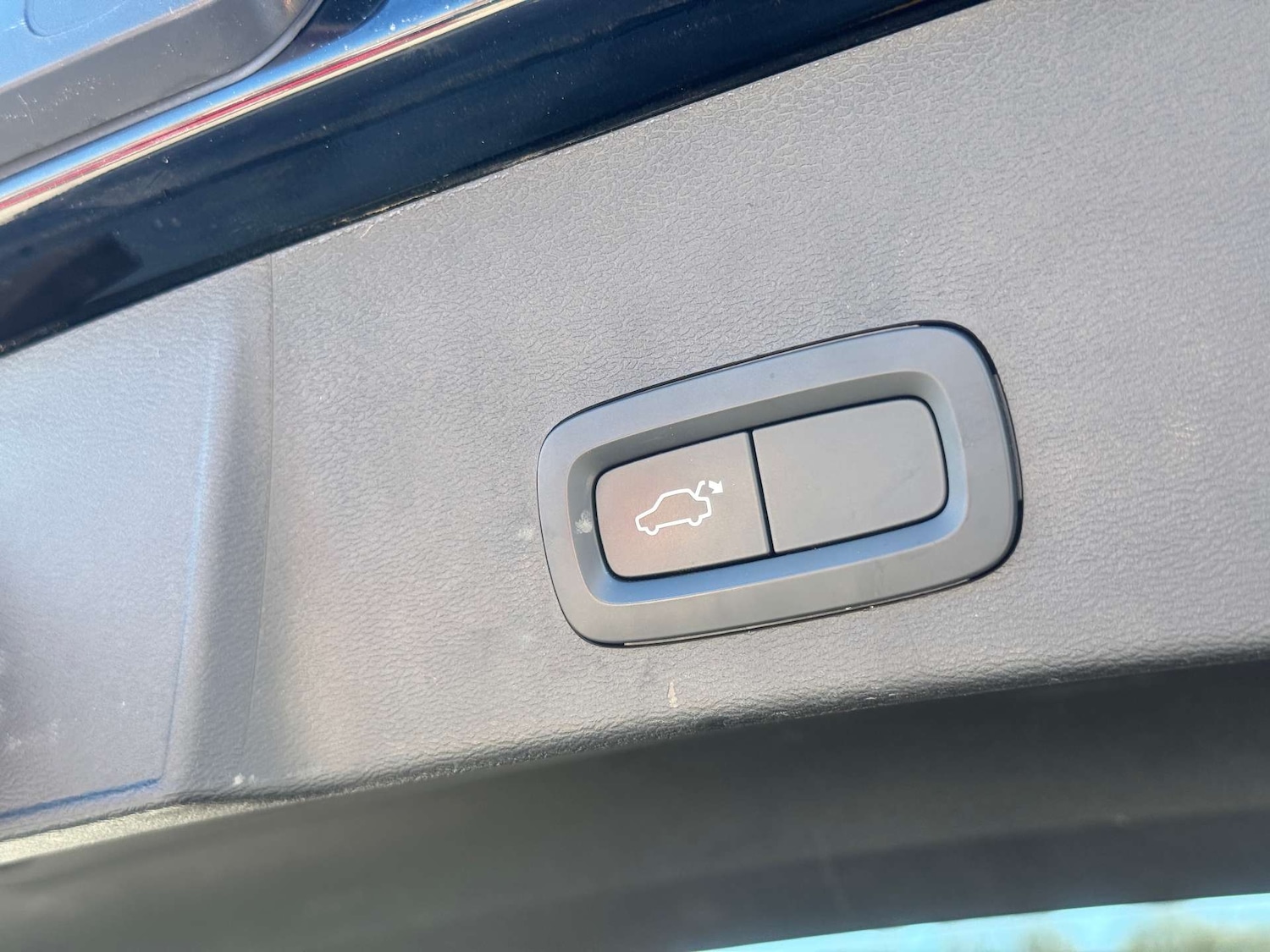 Used Volvo XC40 2021 for sale - 77931801: Photo 32