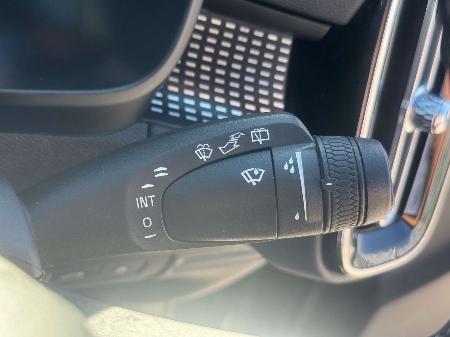 Used Volvo XC40 2021 for sale - 77931801: Photo 46