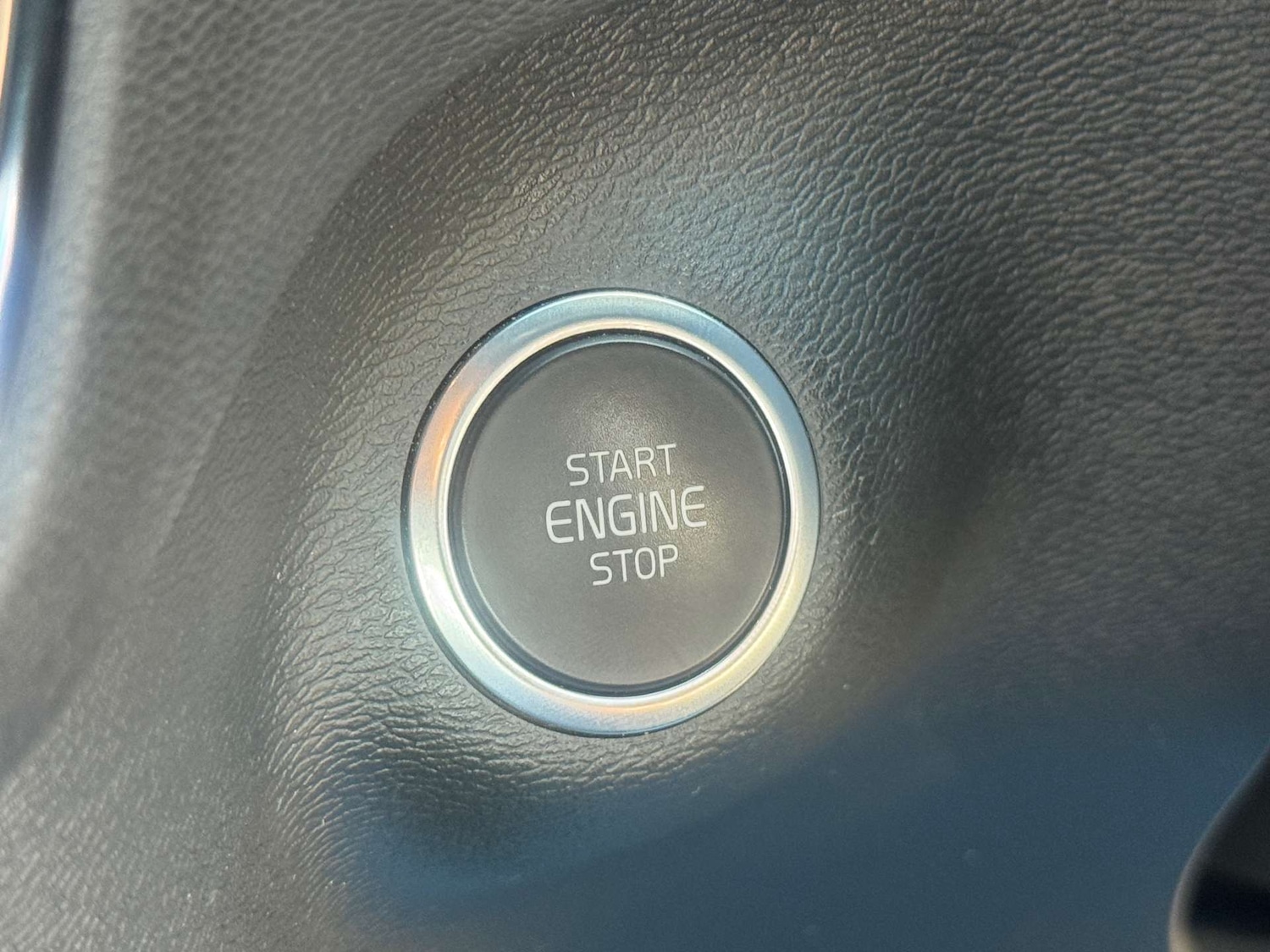 Used Volvo XC40 2021 for sale - 77931801: Photo 49