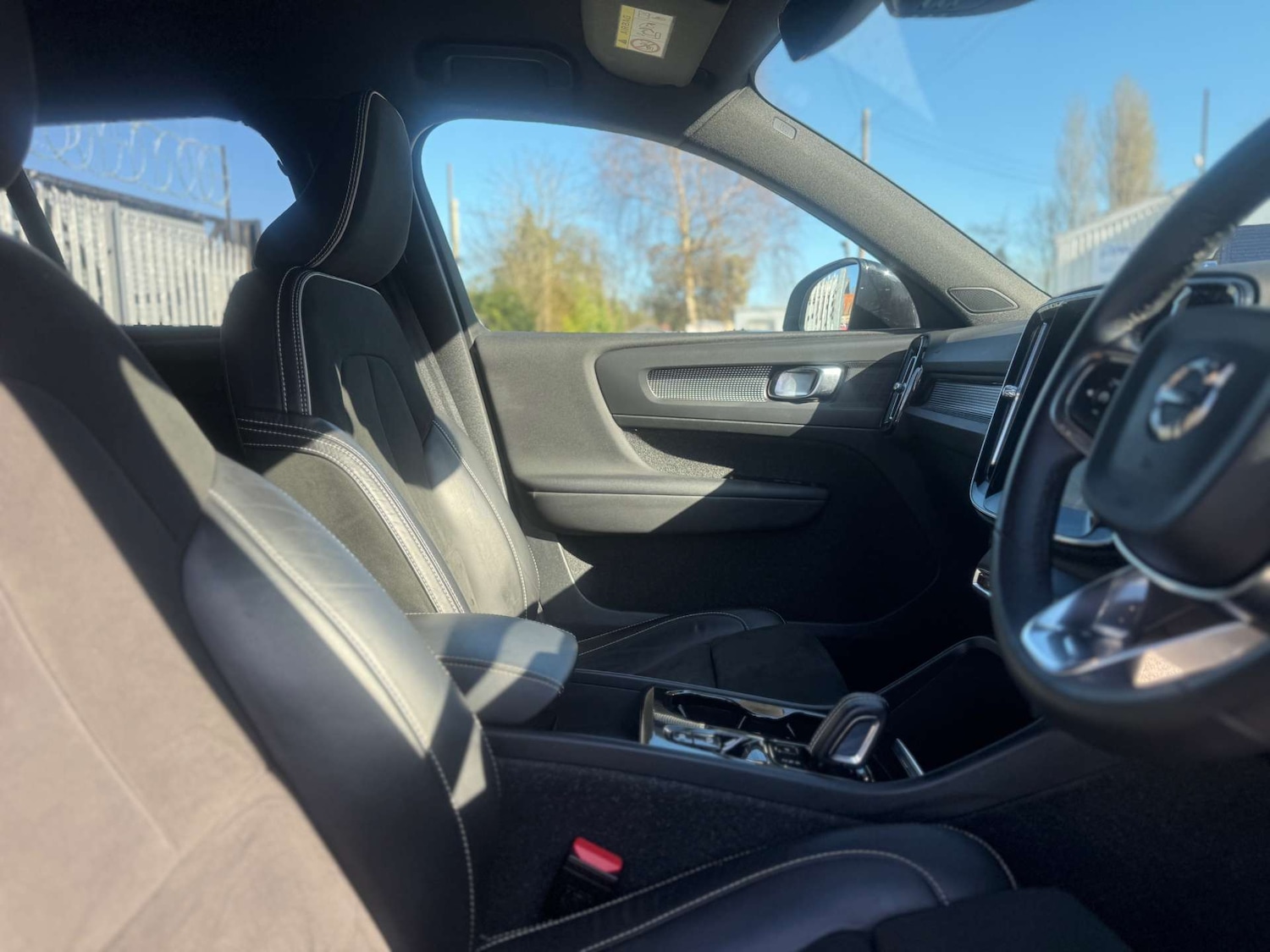 Used Volvo XC40 2021 for sale - 77931801: Photo 56