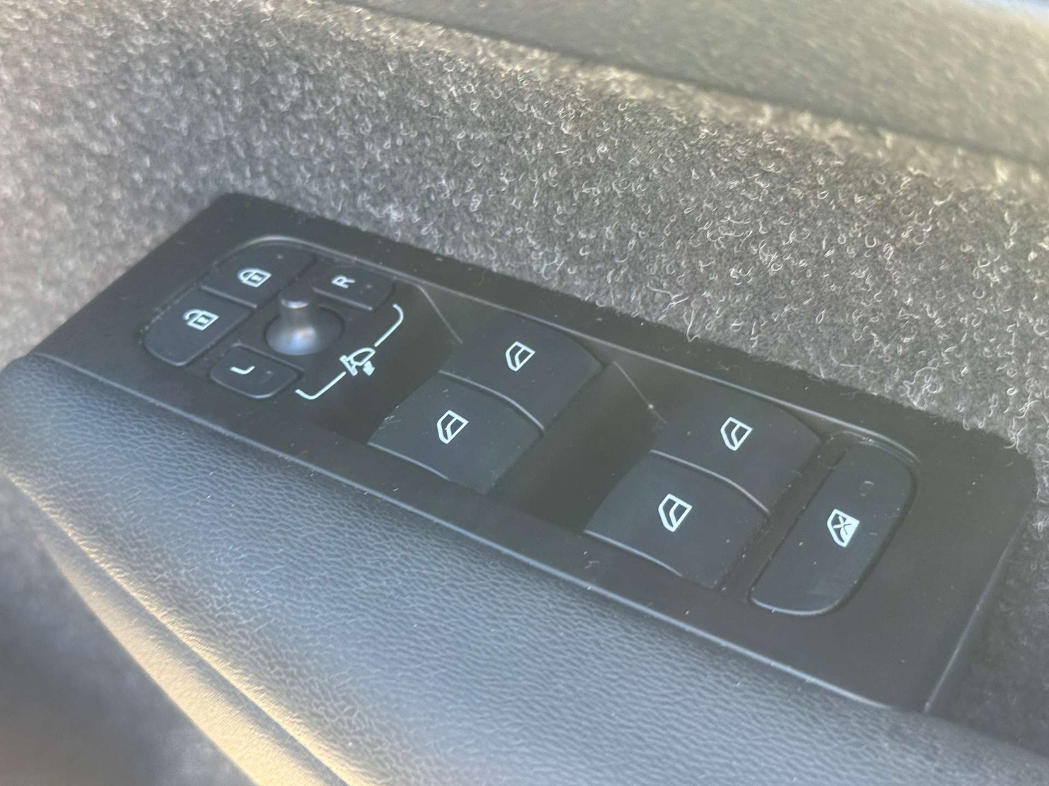 Used Volvo XC40 2021 for sale - 77931801: Photo 61