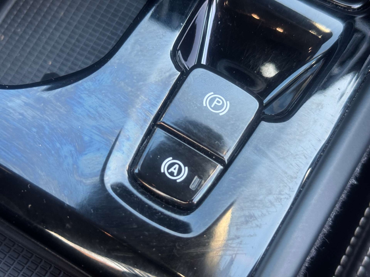 Used Volvo XC40 2021 for sale - 77931801: Photo 69