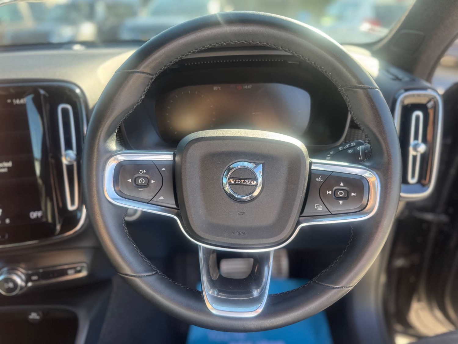 Used Volvo XC40 2021 for sale - 77931801: Photo 7