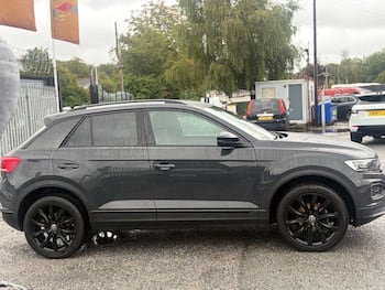 Used Volkswagen T-Roc 2021 for sale - 79691777: Photo
