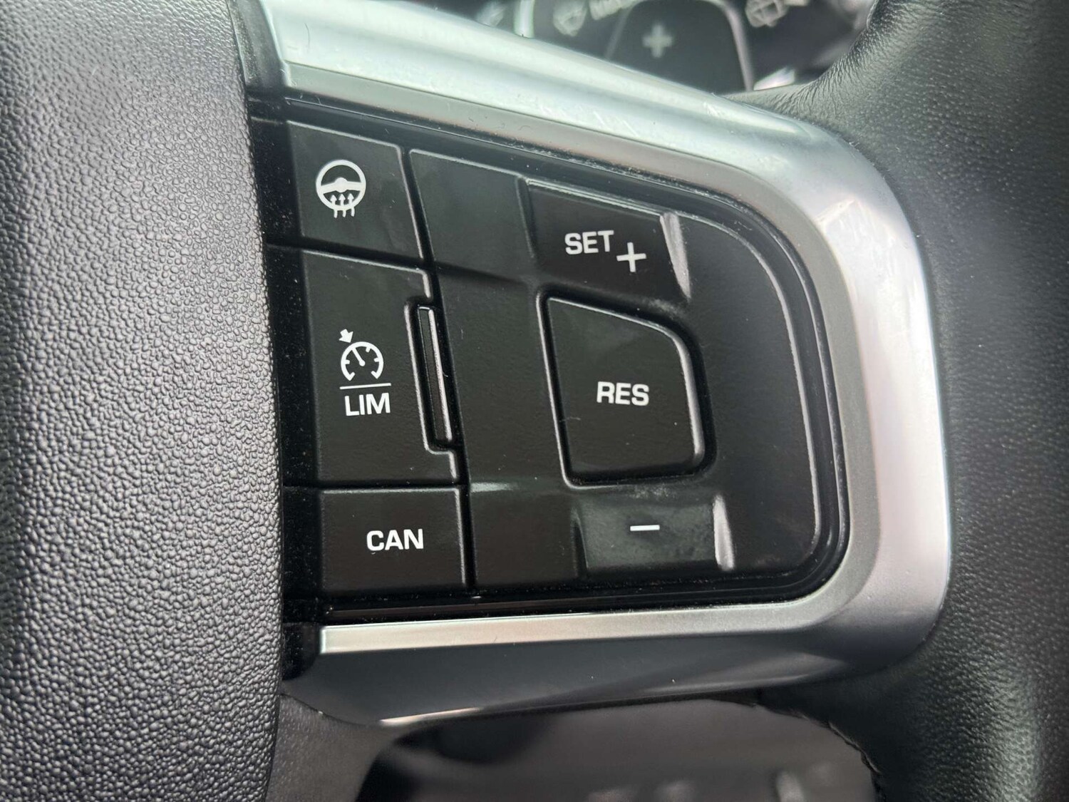 Used Land Rover Discovery Sport 2018 for sale - 77368778: Photo 46