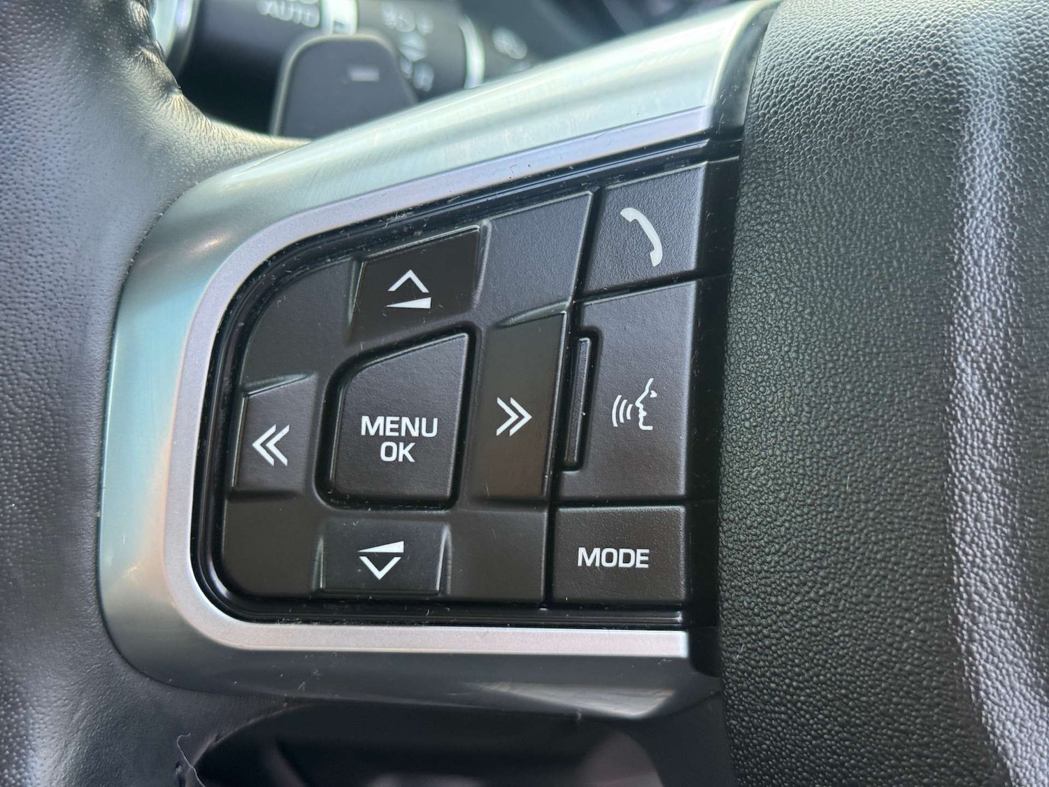 Used Land Rover Discovery Sport 2017 for sale - 77249403: Photo 15