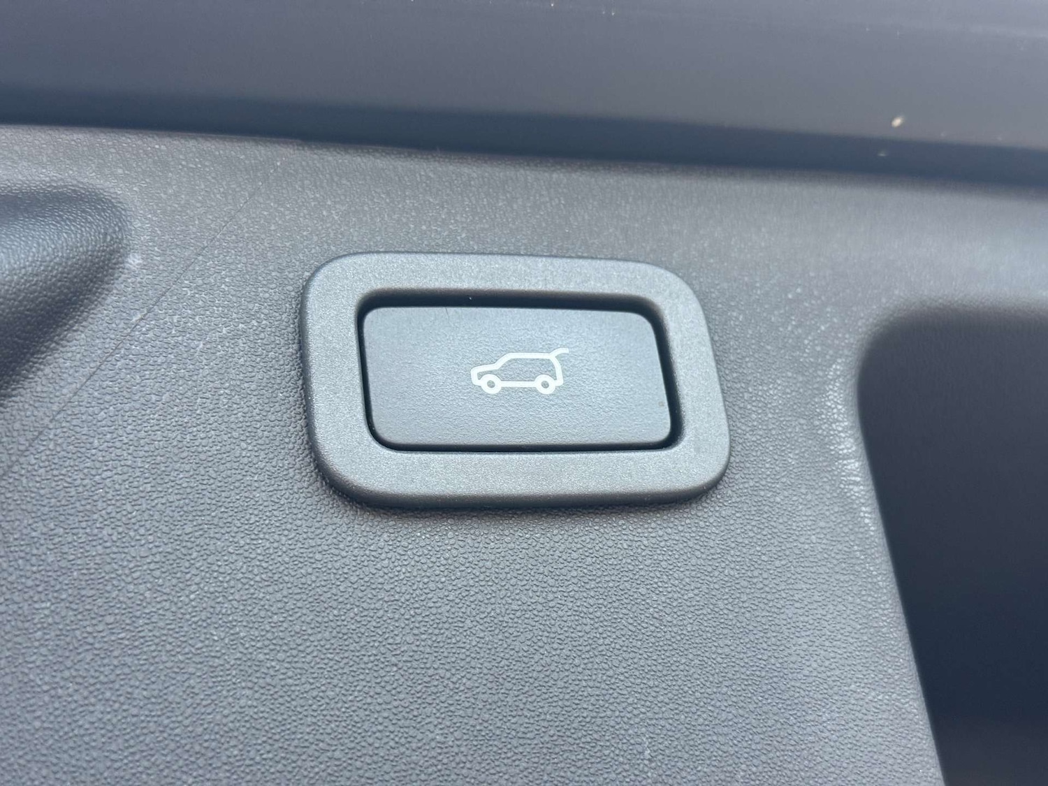 Used Land Rover Discovery Sport 2017 for sale - 77249403: Photo 26