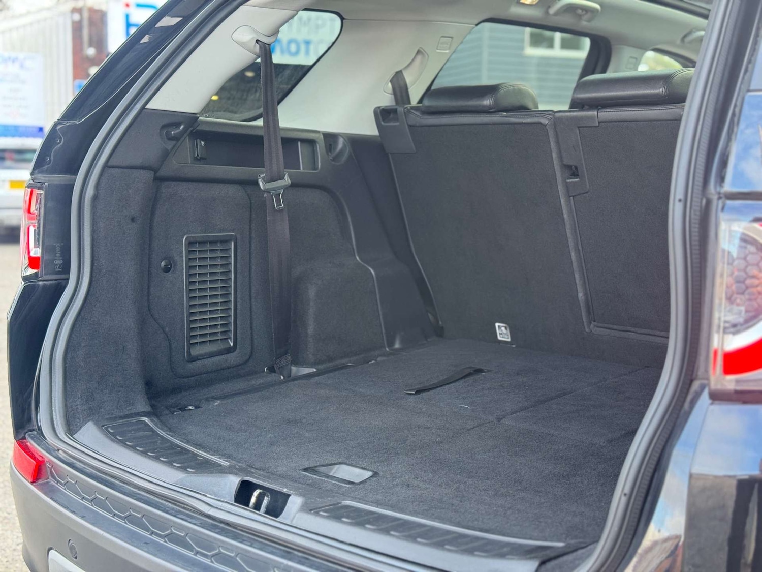 Used Land Rover Discovery Sport 2017 for sale - 77249403: Photo 30