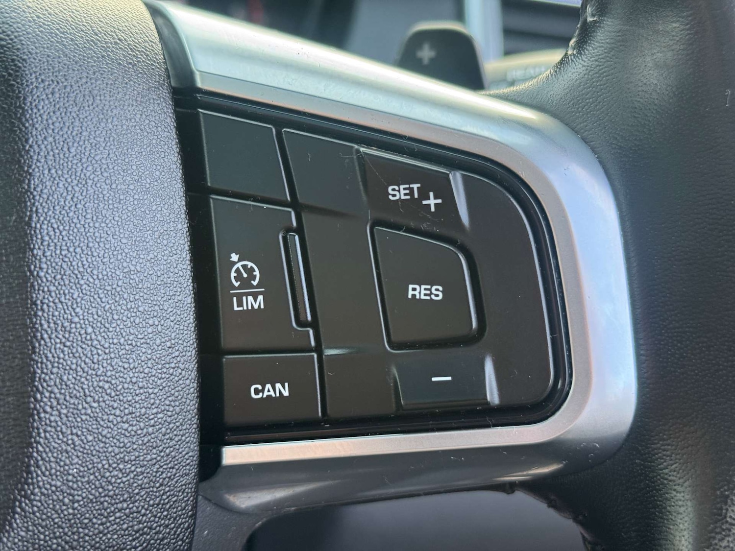 Used Land Rover Discovery Sport 2017 for sale - 77249403: Photo 37