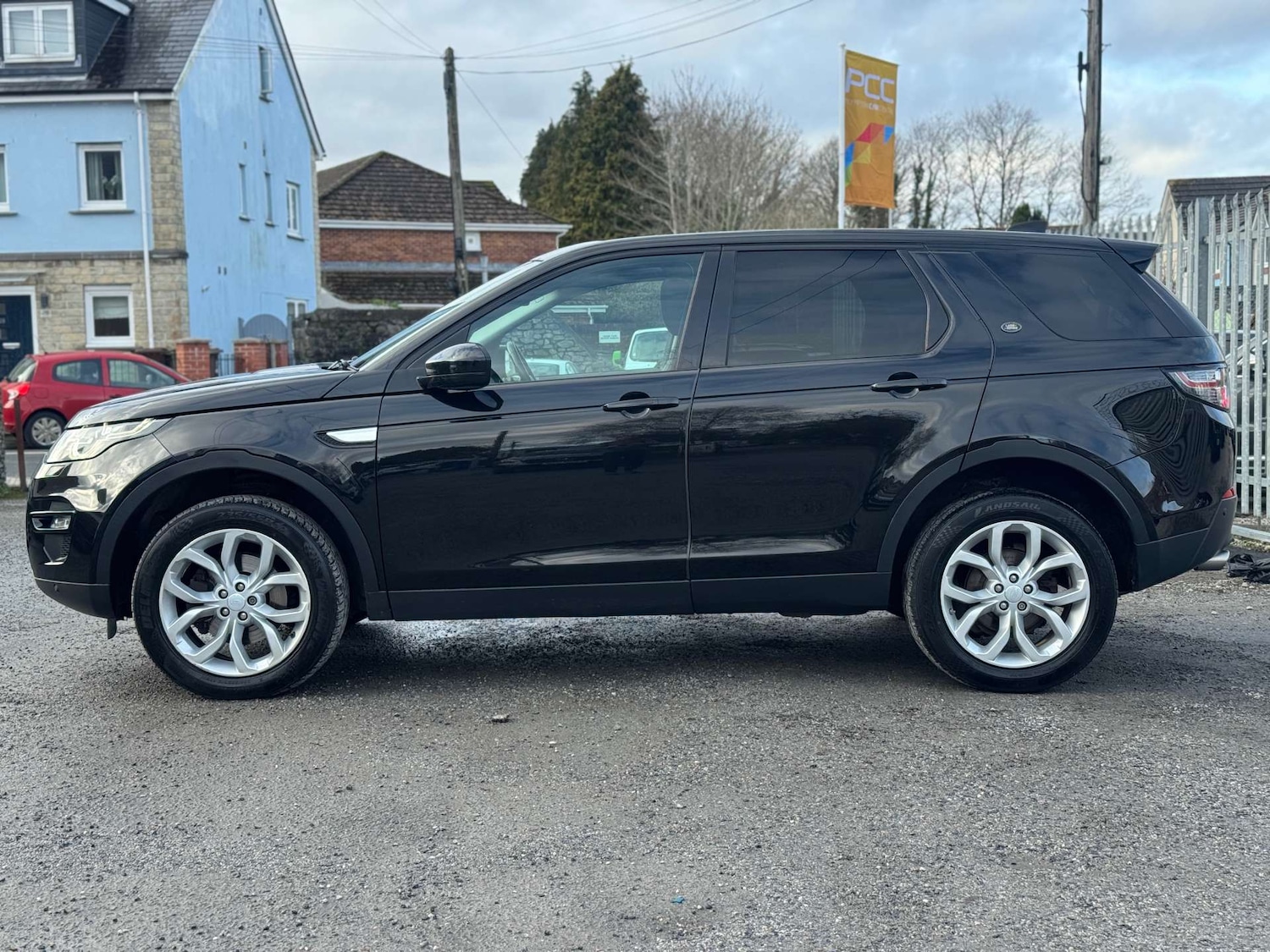 Used Land Rover Discovery Sport 2017 for sale - 77249403: Photo 5