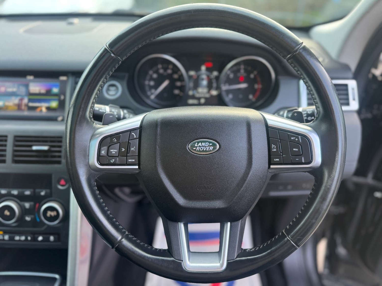 Used Land Rover Discovery Sport 2017 for sale - 77249403: Photo 6