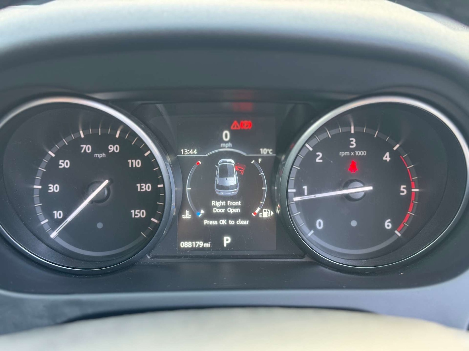 Used Land Rover Discovery Sport 2017 for sale - 77249403: Photo 8