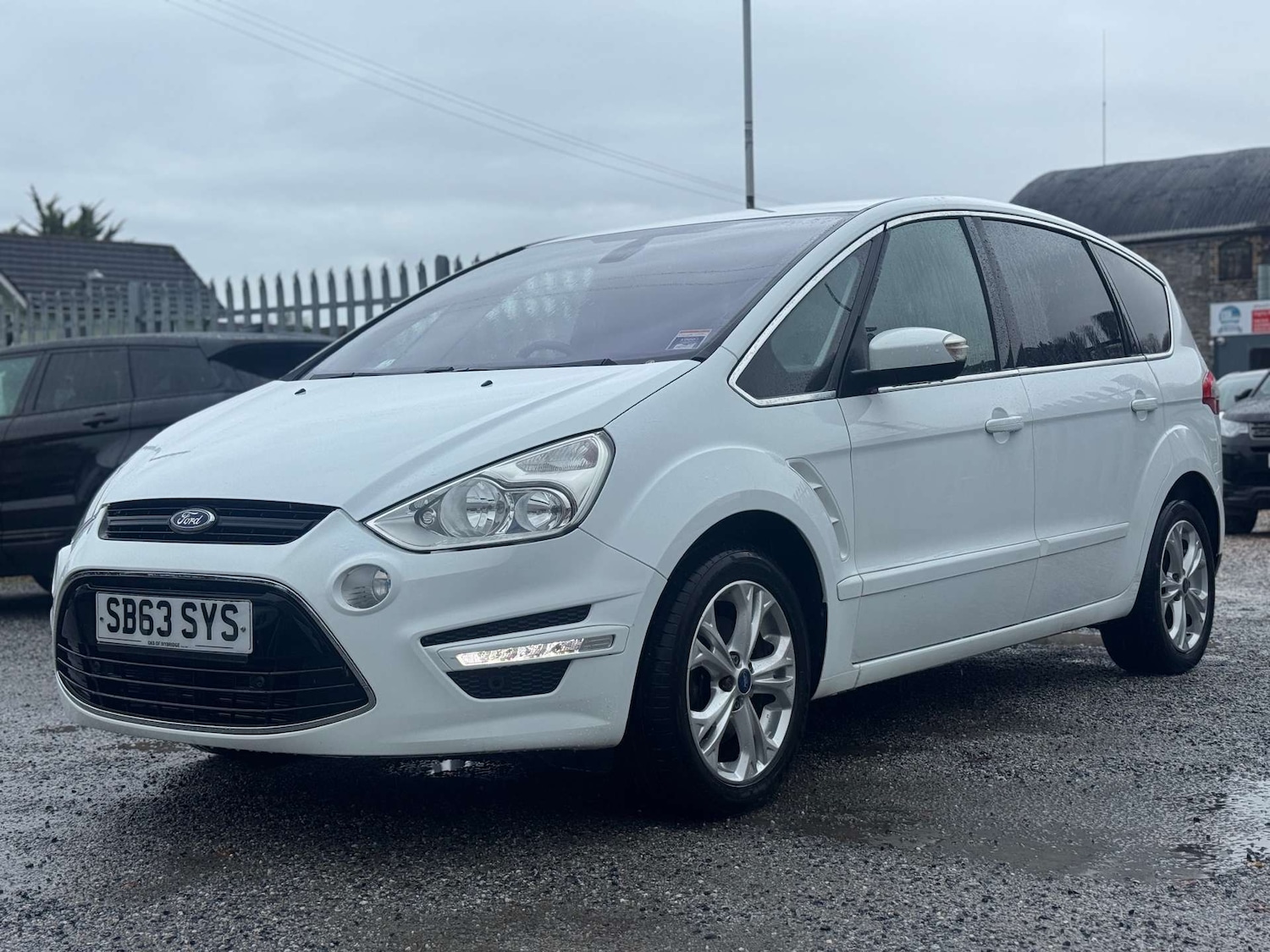 Used Ford S-Max 2013 for sale - 77207470: Photo 3