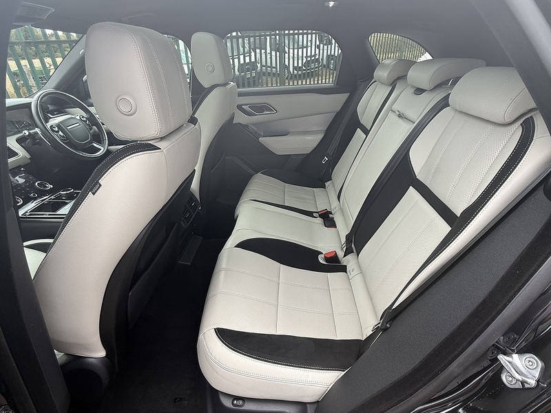 Used Land Rover Range Rover Velar 2018 for sale - 76411902: Photo 17