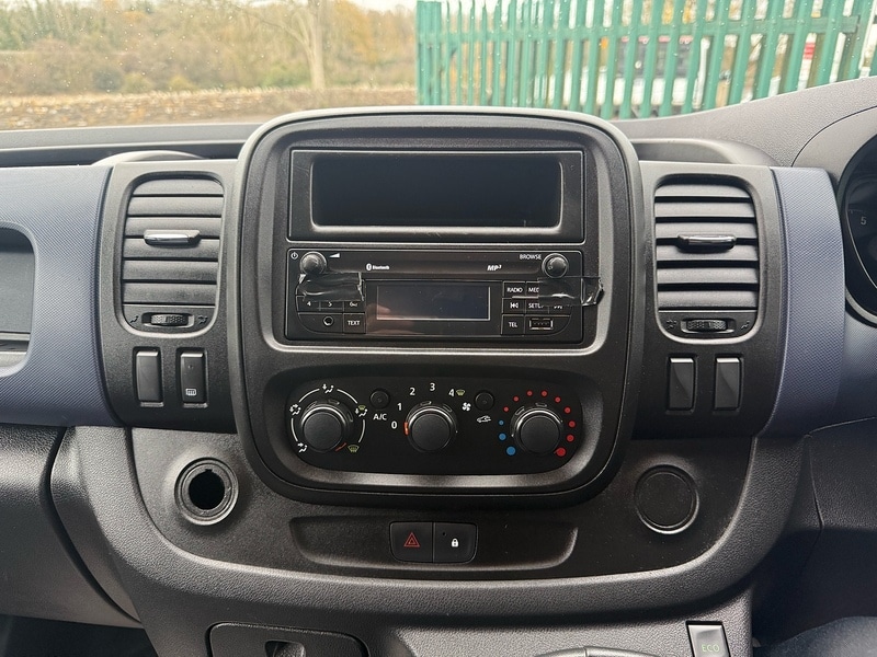Used Vauxhall Vivaro 2017 for sale - 76776245: Photo 37