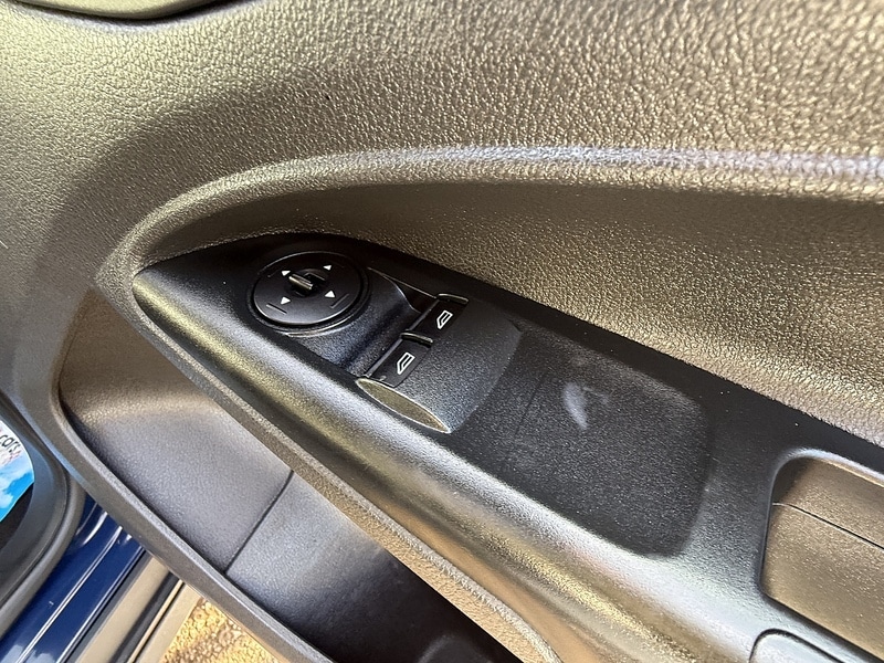 Used Ford Transit Connect 2017 for sale - 76411897: Photo 33