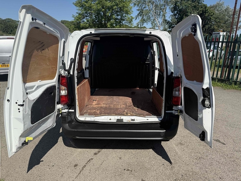 Used Toyota ProAce 2022 for sale - 76411893: Photo 21