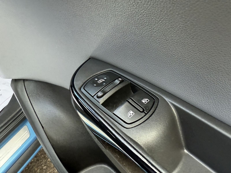 Used Vauxhall Corsa 2017 for sale - 76411854: Photo 28