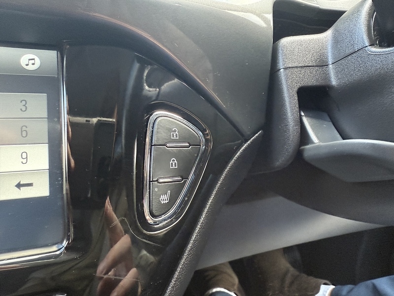 Used Vauxhall Corsa 2017 for sale - 76411854: Photo 39