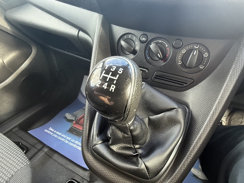 Used Ford Transit Connect 2017 for sale - 76411880: Photo 38