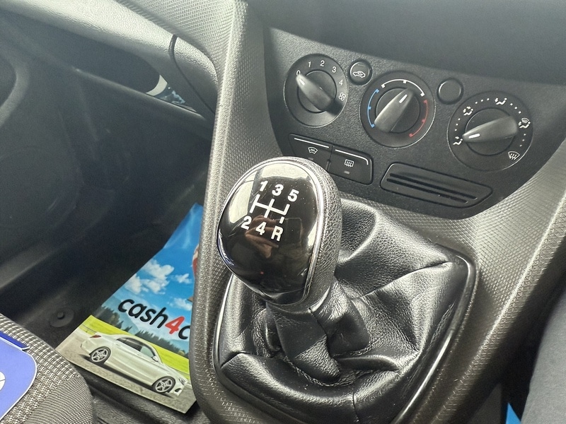 Used Ford Transit Connect 2017 for sale - 76411896: Photo 36