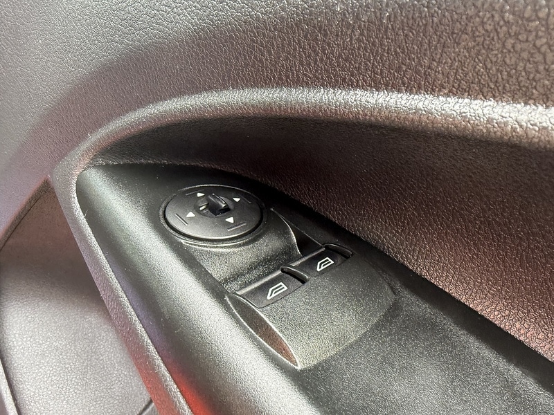 Used Ford Transit Connect 2017 for sale - 76411881: Photo 32