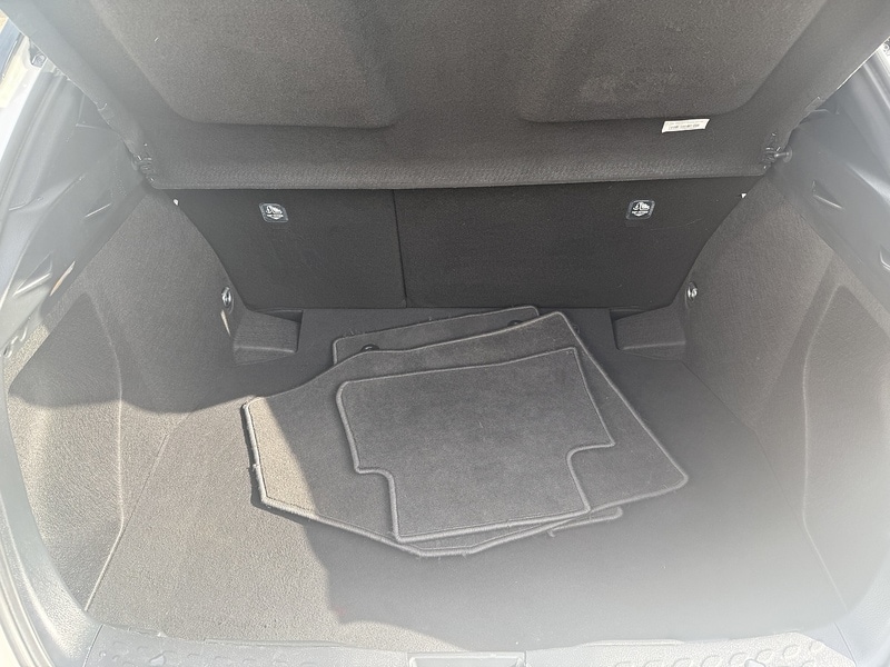 Used Toyota C-HR 2021 for sale - 76411885: Photo 25