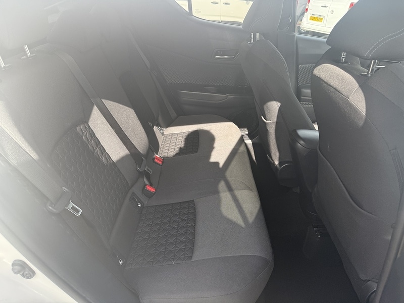 Used Toyota C-HR 2021 for sale - 76411885: Photo 26