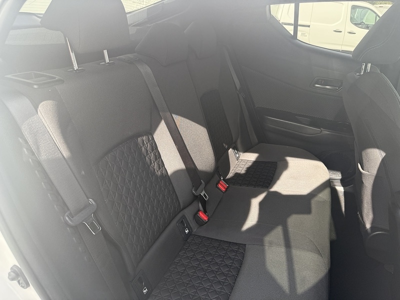 Used Toyota C-HR 2021 for sale - 76411885: Photo 28