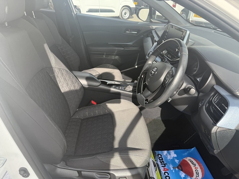 Used Toyota C-HR 2021 for sale - 76411885: Photo 30