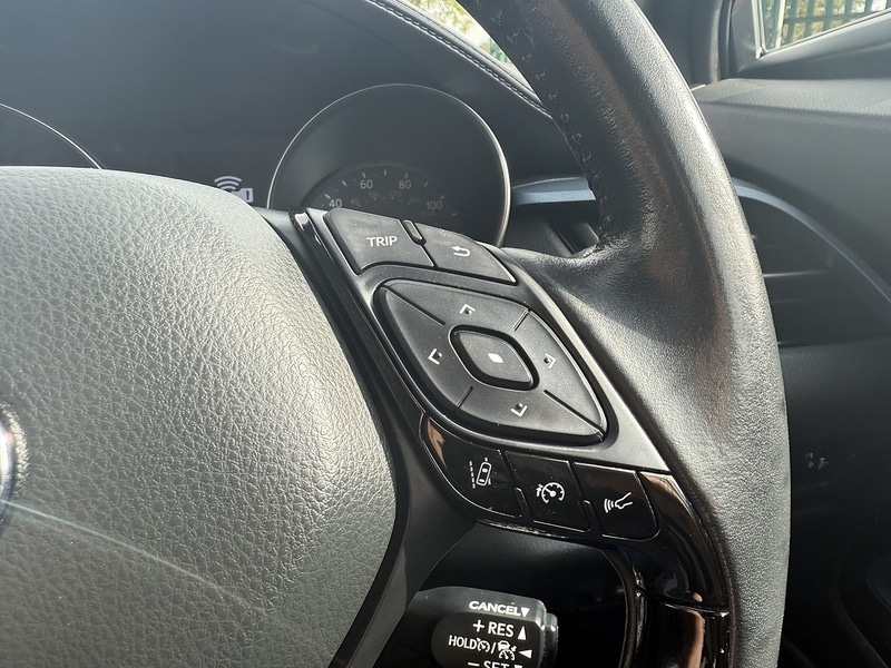 Used Toyota C-HR 2021 for sale - 76411885: Photo 39