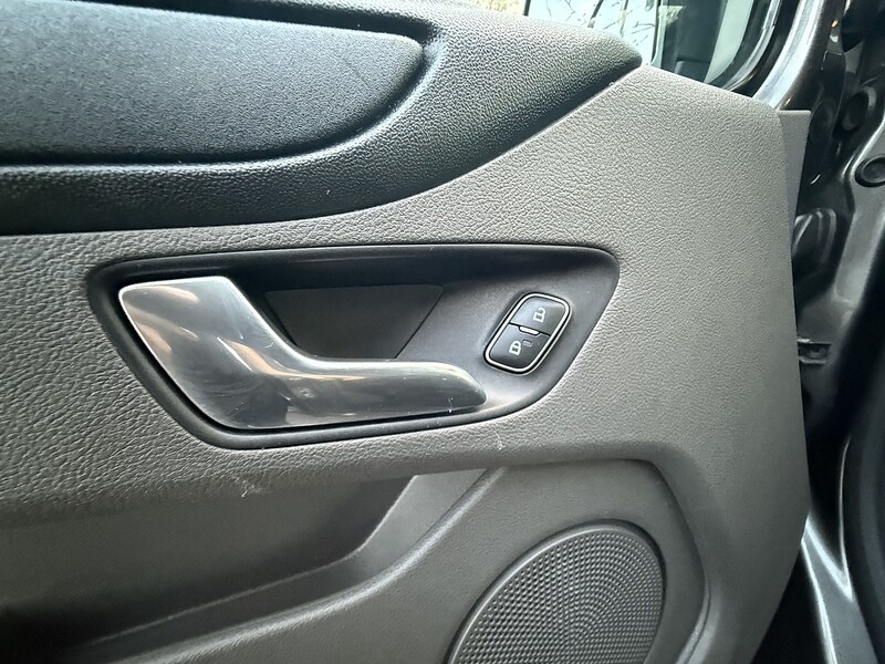 Used Ford Transit Custom 2022 for sale - 76436130: Photo 32