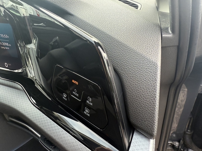 Used Volkswagen Golf 2021 for sale - 76411862: Photo 33