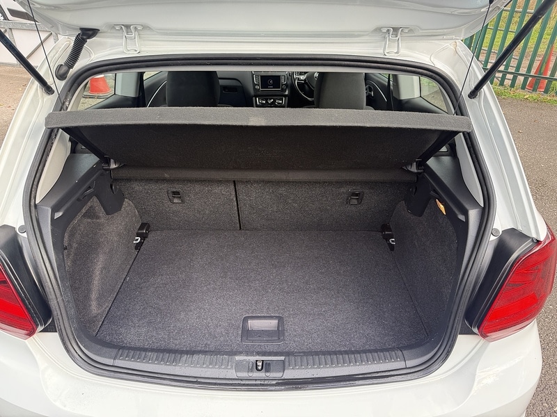 Used Volkswagen Polo 2015 for sale - 76411861: Photo 18