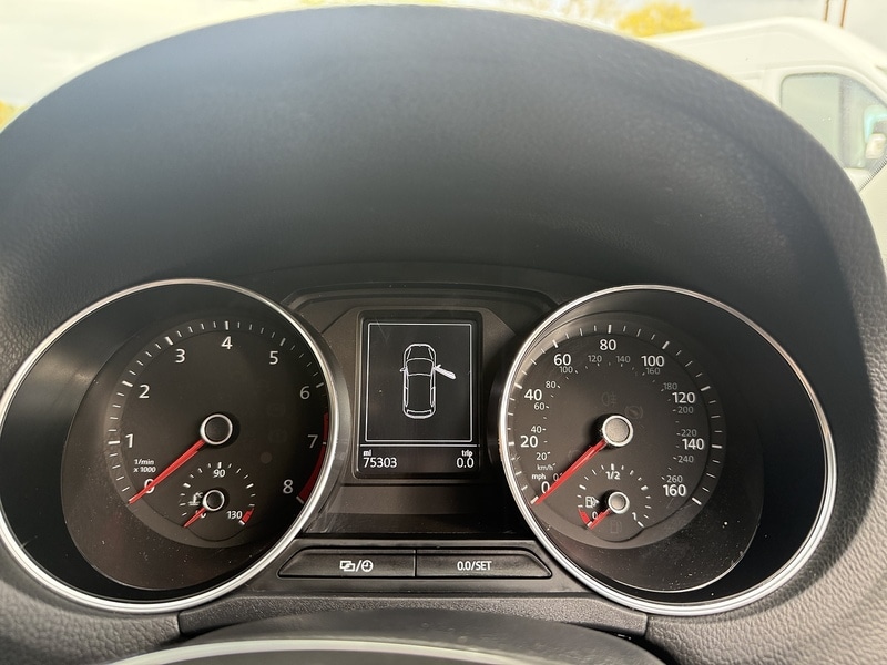 Used Volkswagen Polo 2015 for sale - 76411861: Photo 31