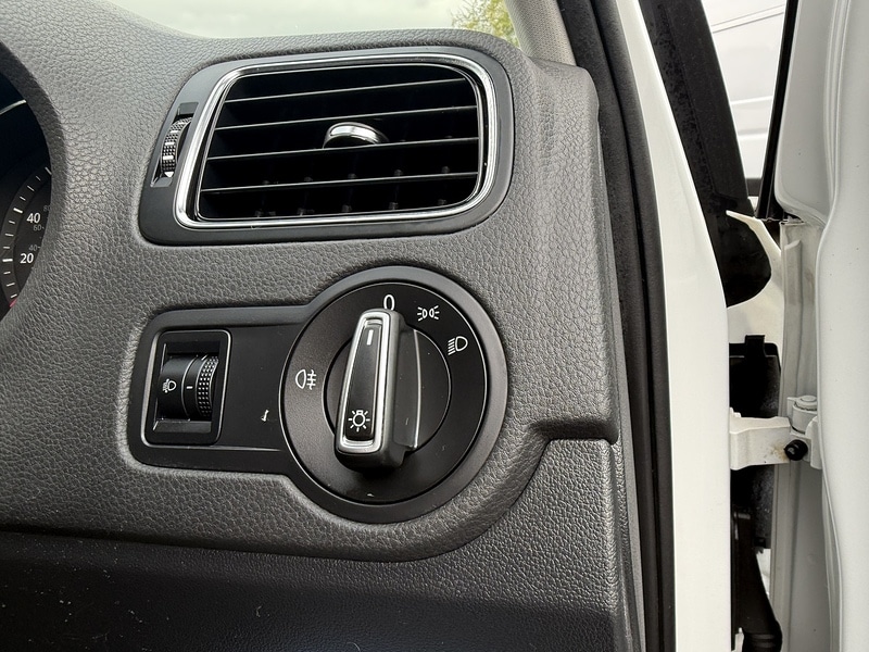 Used Volkswagen Polo 2015 for sale - 76411861: Photo 34