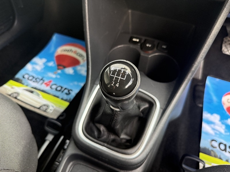 Used Volkswagen Polo 2015 for sale - 76411861: Photo 36