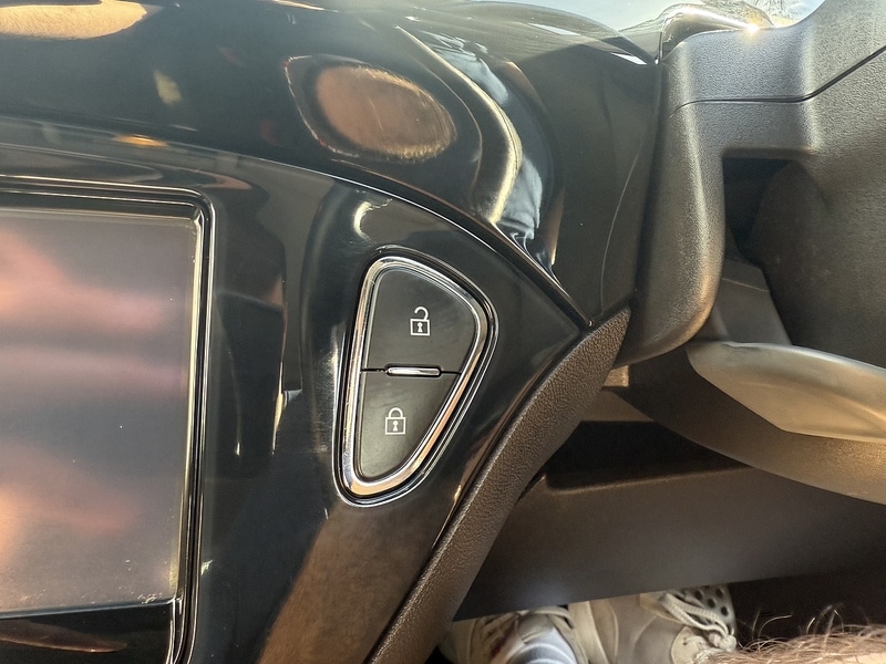 Used Vauxhall Corsa 2015 for sale - 76411910: Photo 29