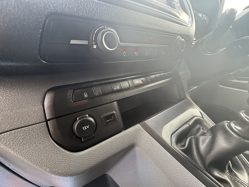 Used Vauxhall Vivaro 2022 for sale - 76411912: Photo 29