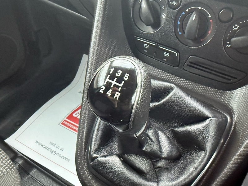 Used Ford Transit Connect 2017 for sale - 76934912: Photo 35