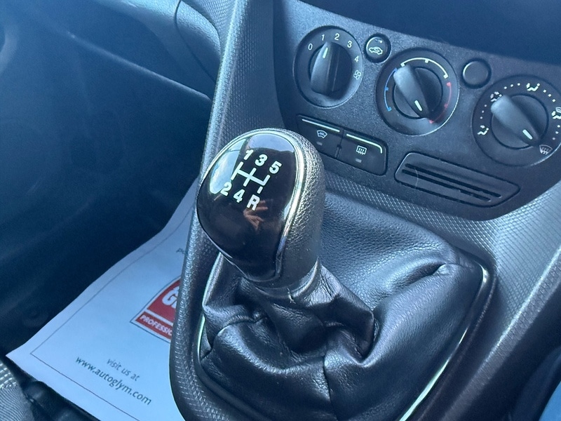 Used Ford Transit Connect 2017 for sale - 76591273: Photo 41