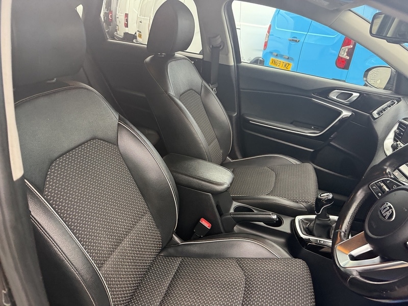 Used Kia Ceed 2021 for sale - 76411867: Photo 21