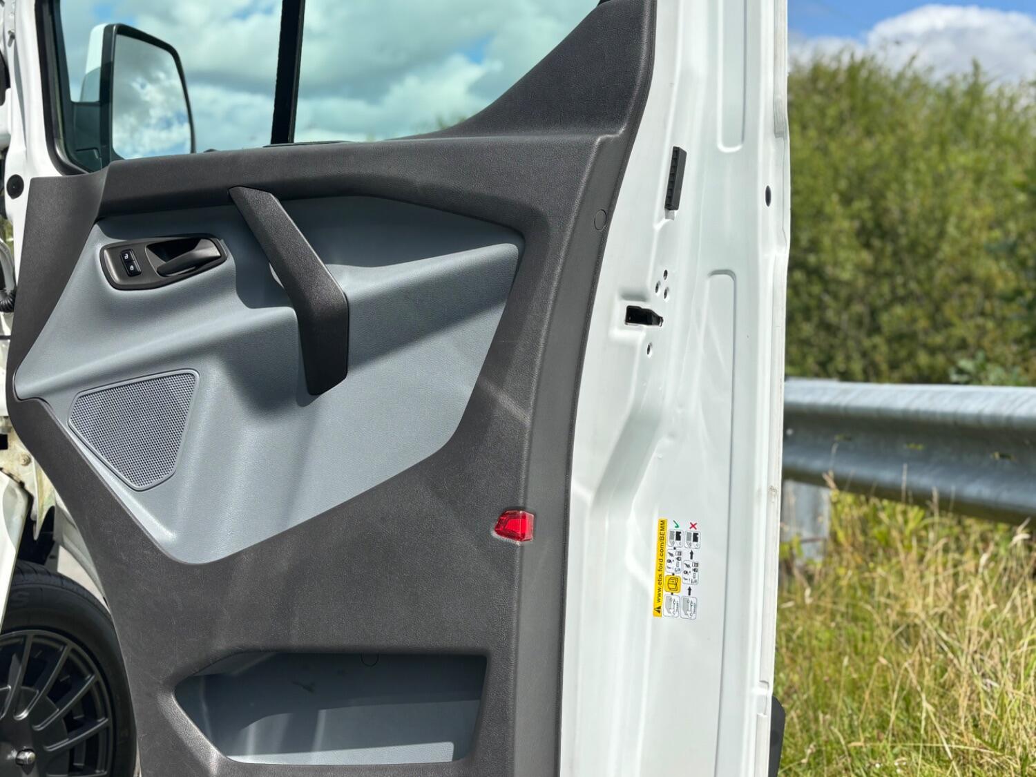 Used Ford Transit Custom 2017 for sale - 76407561: Photo 23