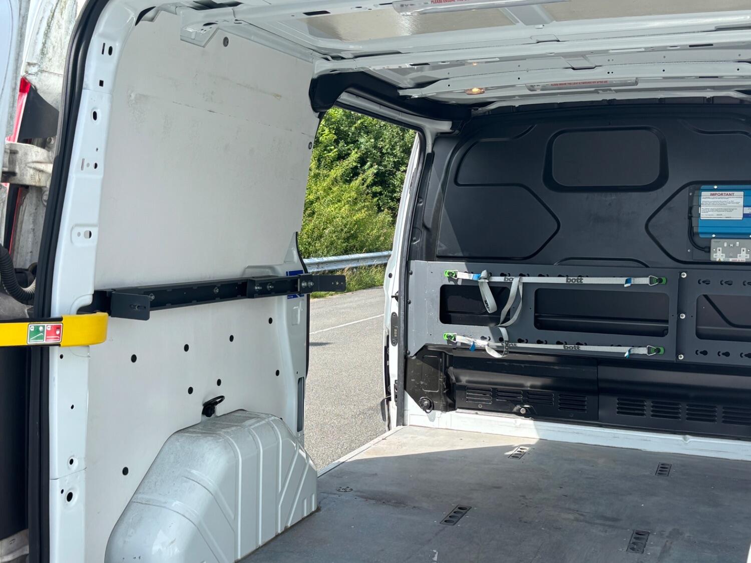 Used Ford Transit Custom 2018 for sale - 74964679: Photo 15