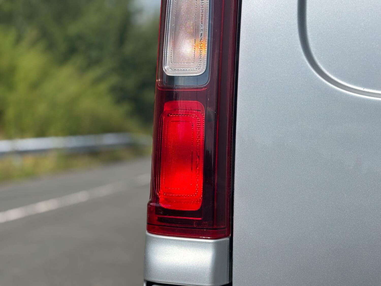 Used Vauxhall Vivaro 2016 for sale - 76712660: Photo 19