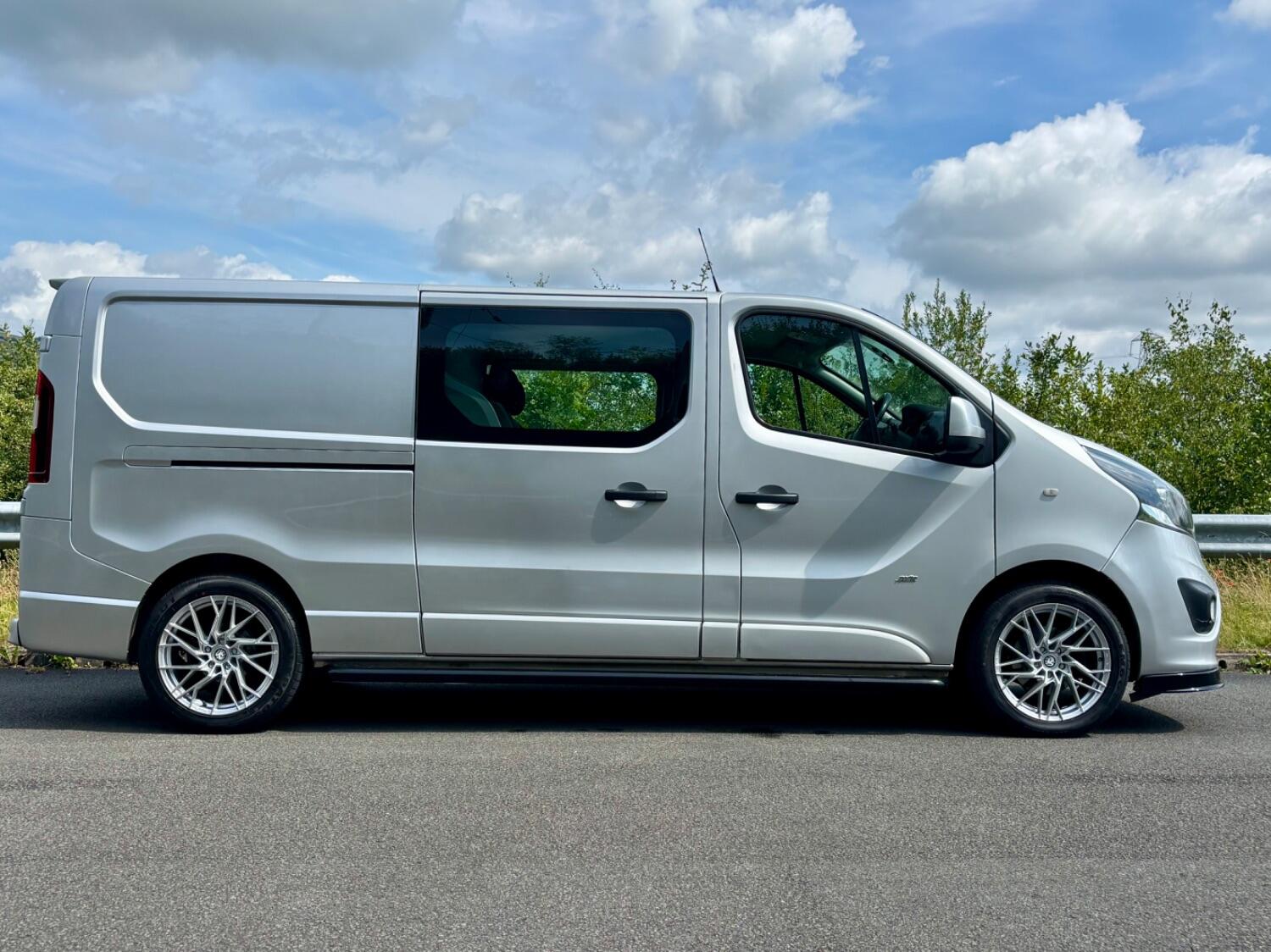 Used Vauxhall Vivaro 2016 for sale - 76712660: Photo 2