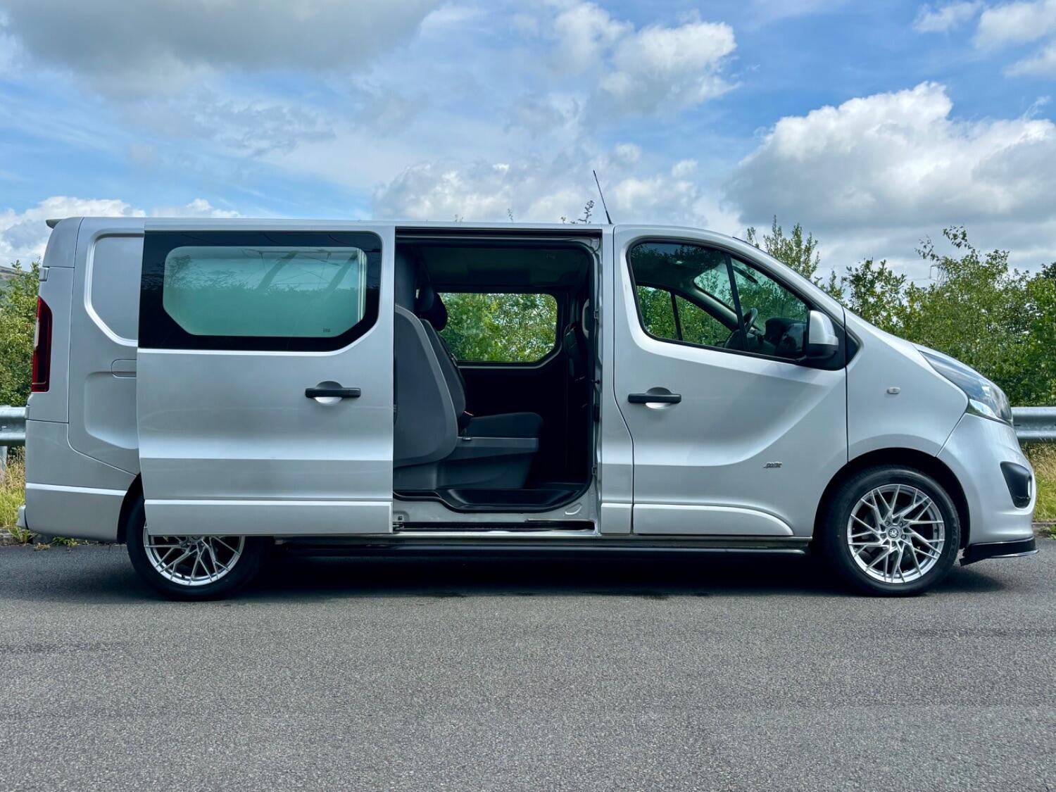 Used Vauxhall Vivaro 2016 for sale - 76712660: Photo 3