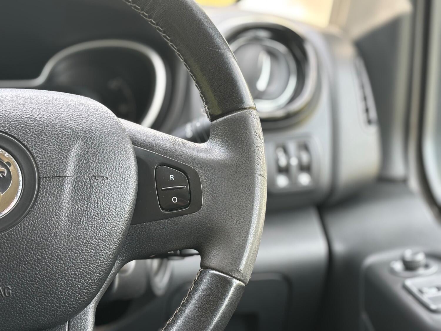 Used Vauxhall Vivaro 2016 for sale - 76712660: Photo 35