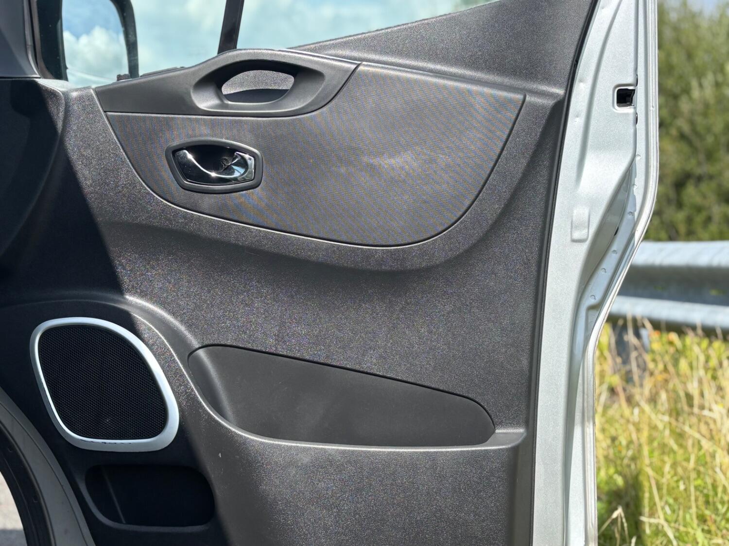 Used Vauxhall Vivaro 2016 for sale - 76712660: Photo 37